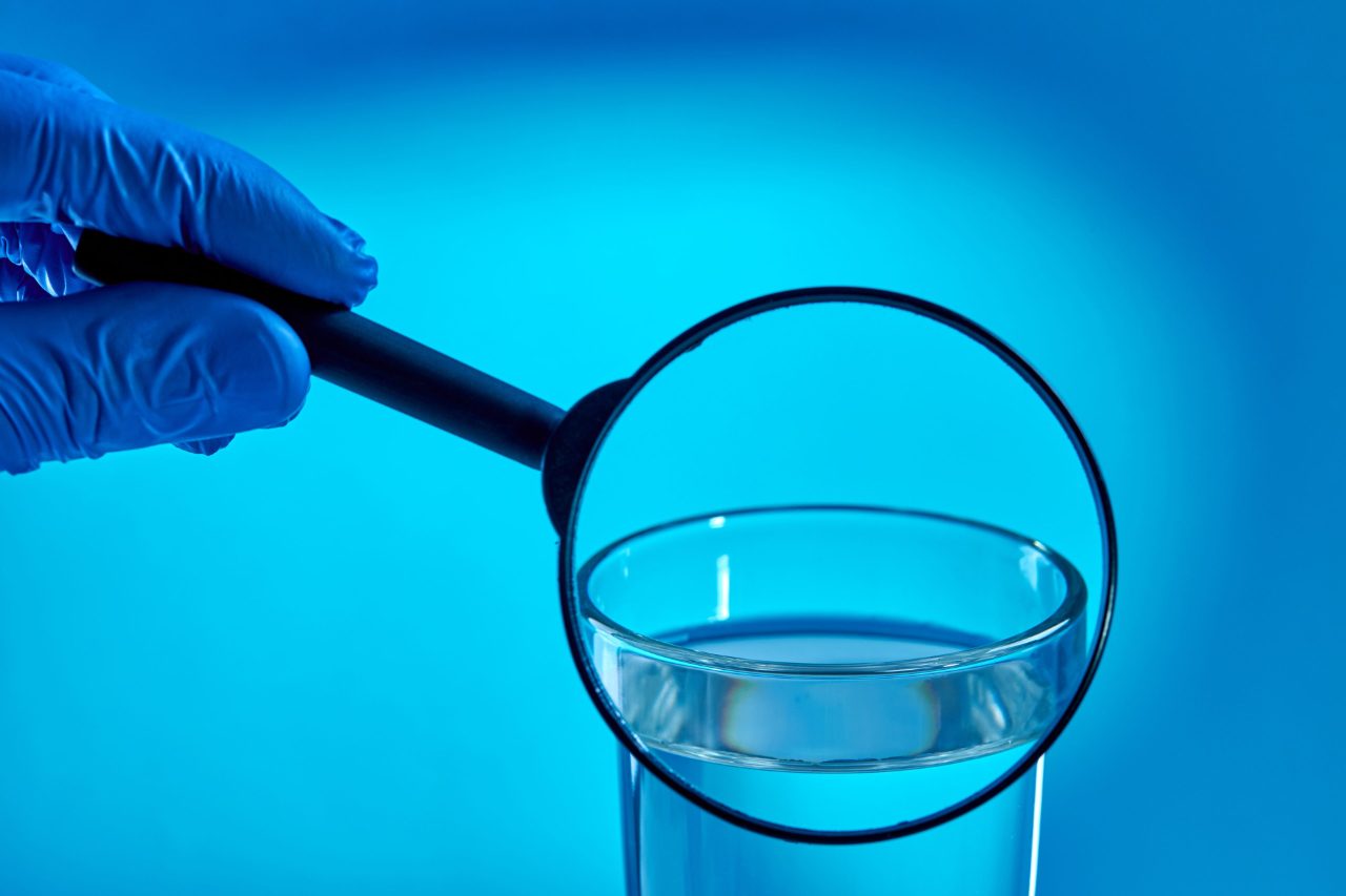 shutterstock-1753533839  - 水测试 - 微生物学-bruker-md-webbob电竞安全吗