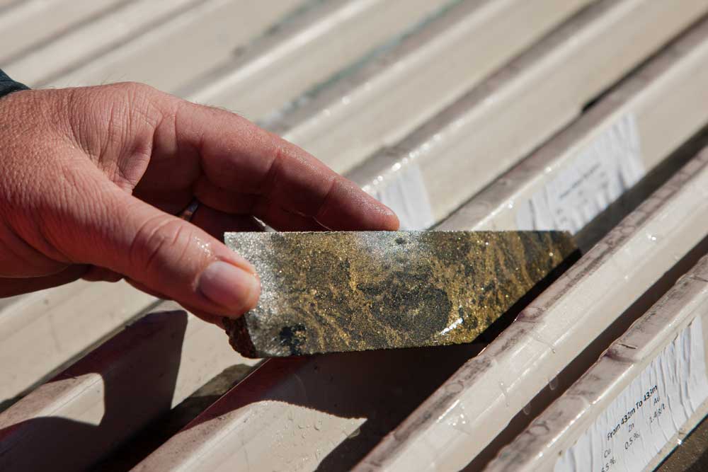 用便携式矿物分析仪进行岩石表征