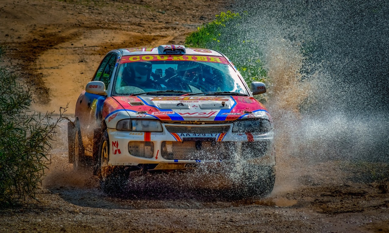RACE-4186916_1920