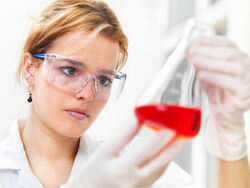 TXRF光谱可以为生物药物，临床和生物学研究提供快速准确的结果。